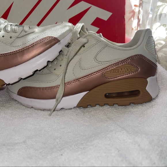 Women Air Max 90 Ultra SE “ Light bone”- Size 7 - Picture 3 of 9
